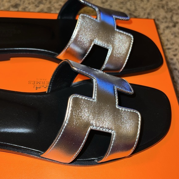 Hermes Oran Sandals - Picture 5 of 15